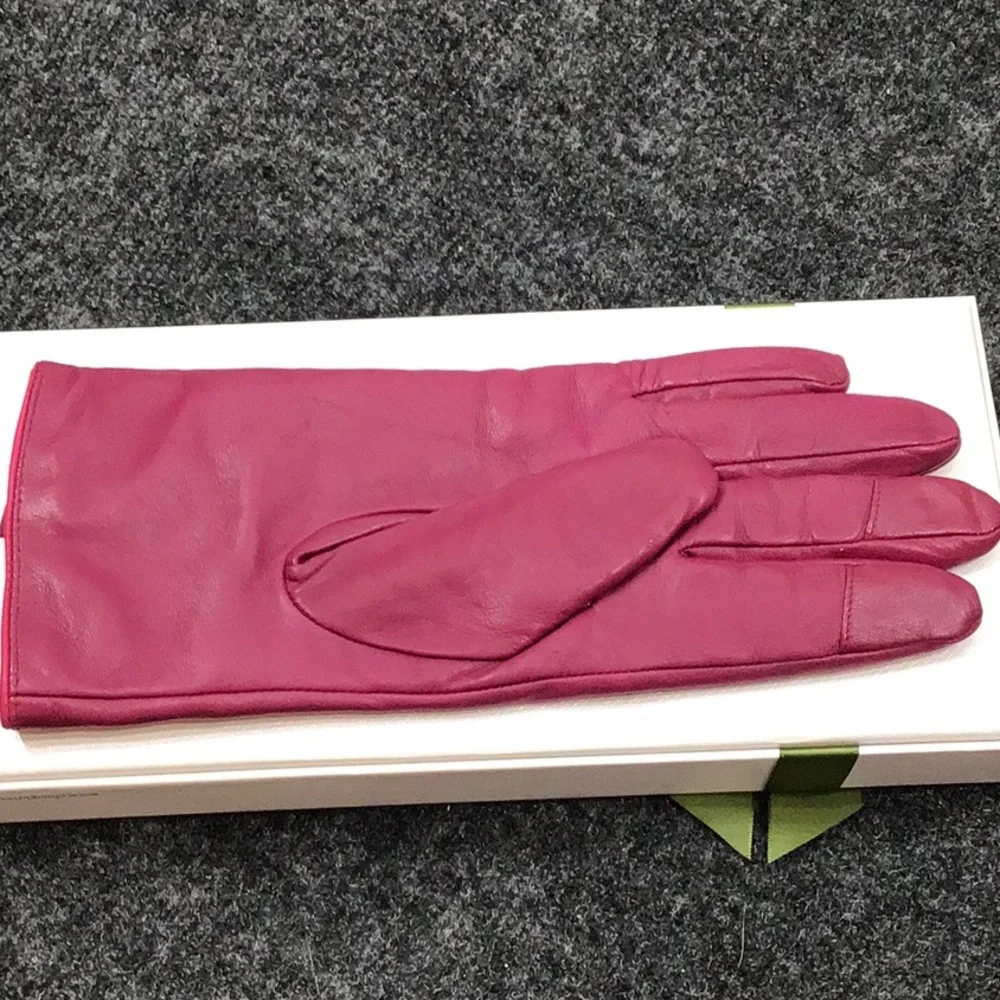 Elma violet lamb skin leather gloves with cashmere lining